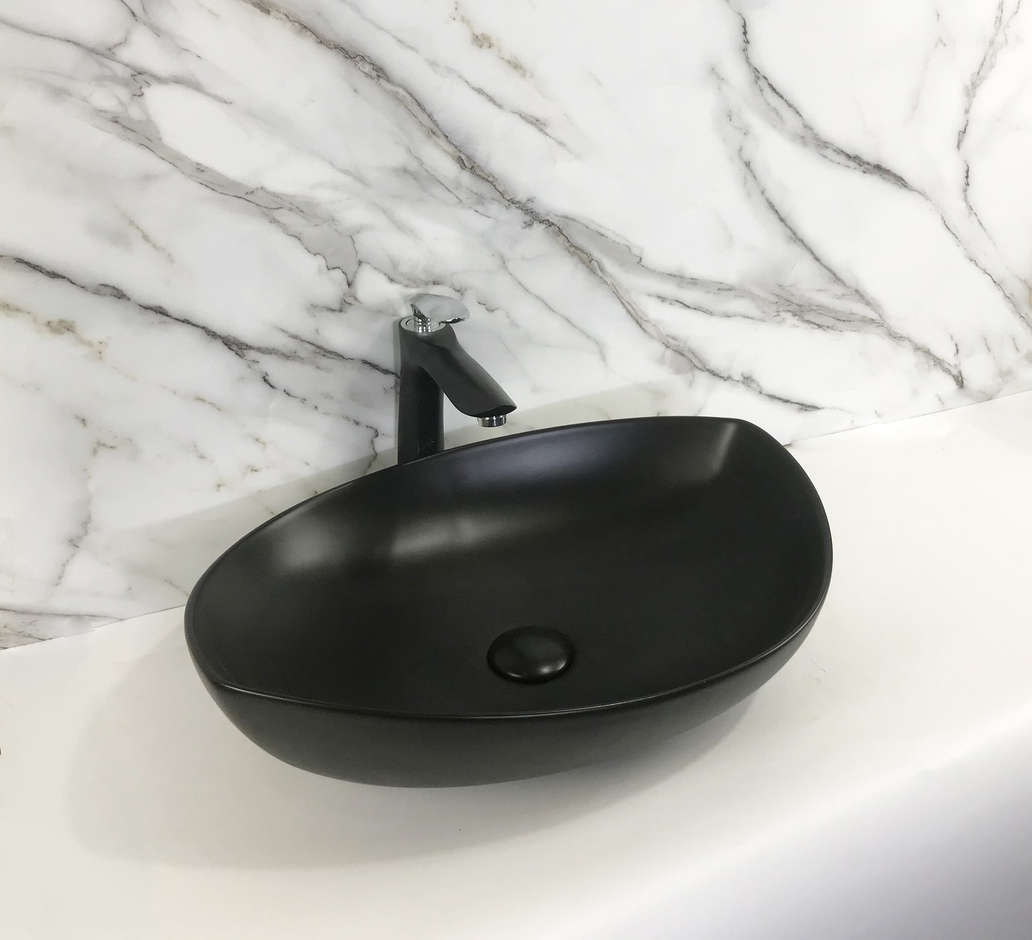 THH Above Counter Ceramic Bathroom Basin Matt Black 540X385X155mm